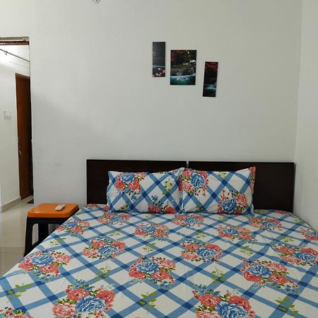 Sharda Homestay Ayodhya Bagian luar foto